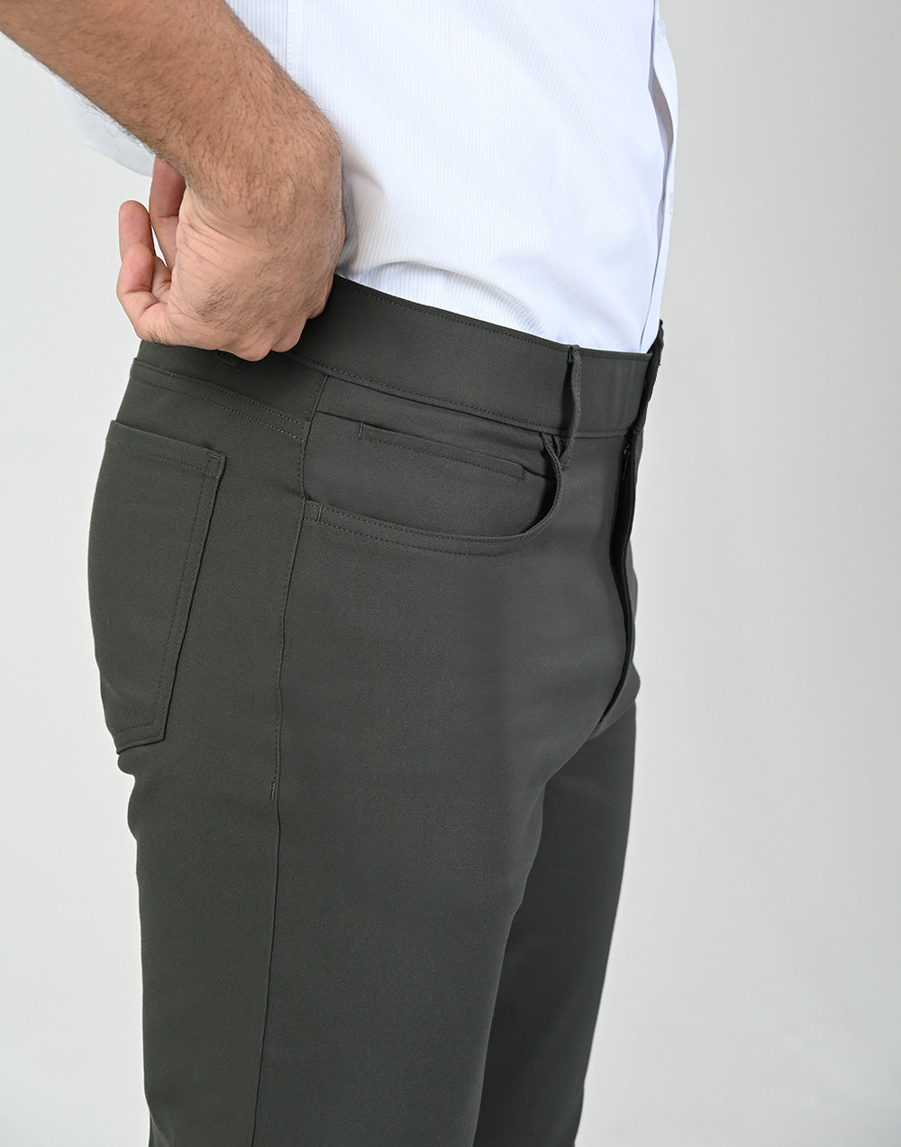 Vantage Men’s Slim Fit 5 Pocket Casual Pant  Mountain Green